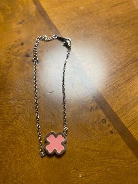 Women's Pink Clover Pendant Bracelet - Silver Tone Chain